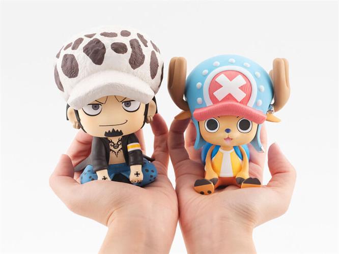 Isola dei Collezionisti - 83336 - ONE PIECE - LOOK UP - TRAFALGAR + CHOPPER STATUA 10CM - 1