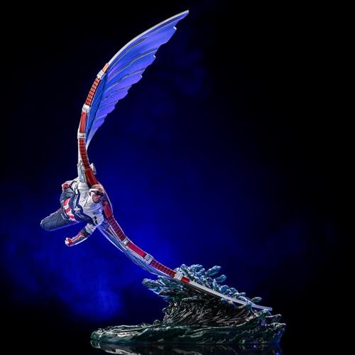 Isola dei Collezionisti - 82989 - MARVEL - THE FALCON AND THE WINTER SOLDIER - CAPTAIN AMERICA SAM WILSON - STATUA 46CM - 1